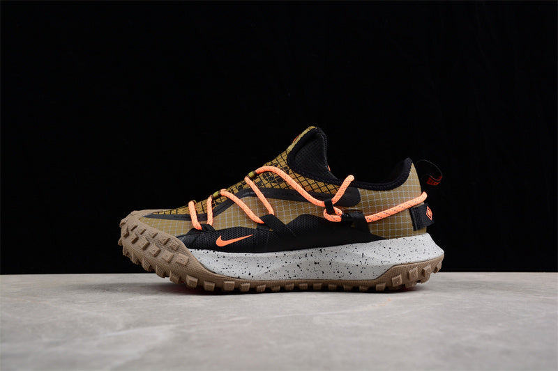 NikeUnisex ACG Mountain Fly Low Gore-Tex SE - Hazel Rush