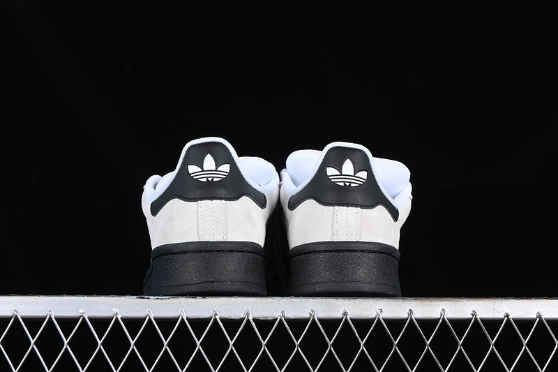 adidasMens Campus 00s - Panda