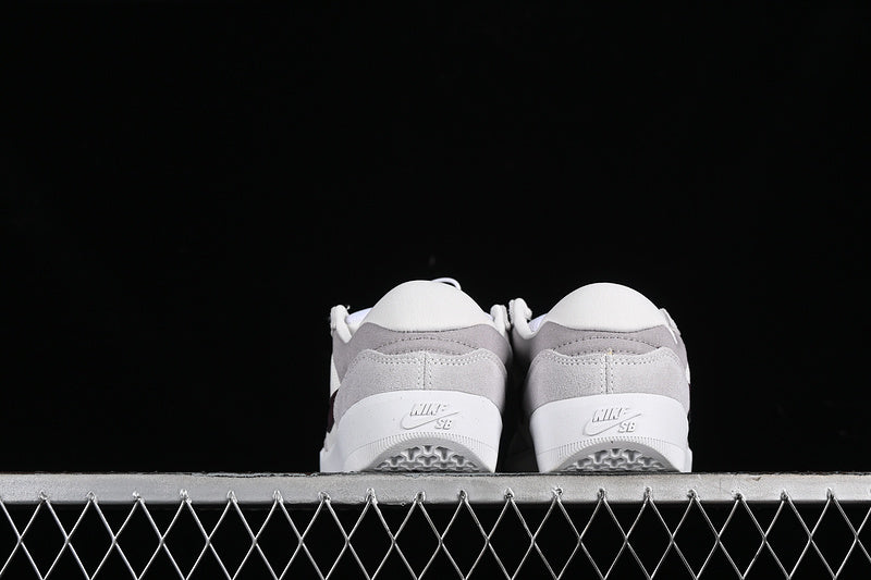 NikeUnisex SB Force 58 - Platinum Tint/Dark Red