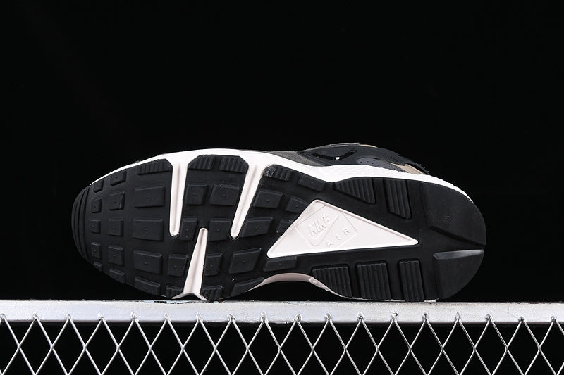 NikeUnisex Air Huarache Runner - Brown