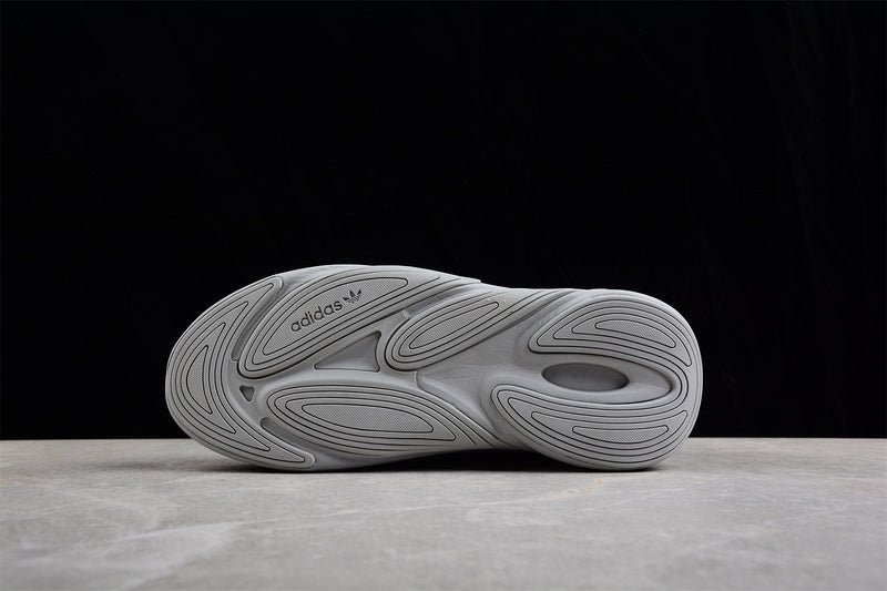 adidasUnisex Ozelia - Triple Grey