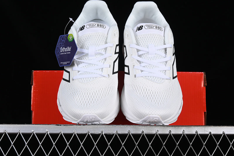 New Balance 880 Fresh Foam - White