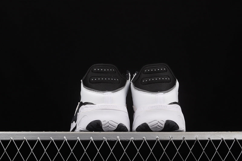adidasUnisex Niteball - Black/White