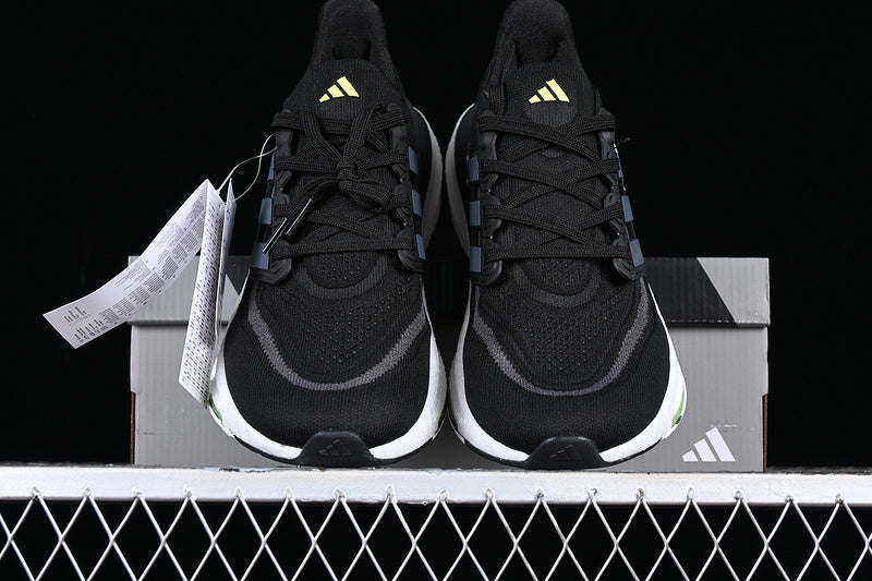 adidasUnisex Ultraboost 23 - Light Black