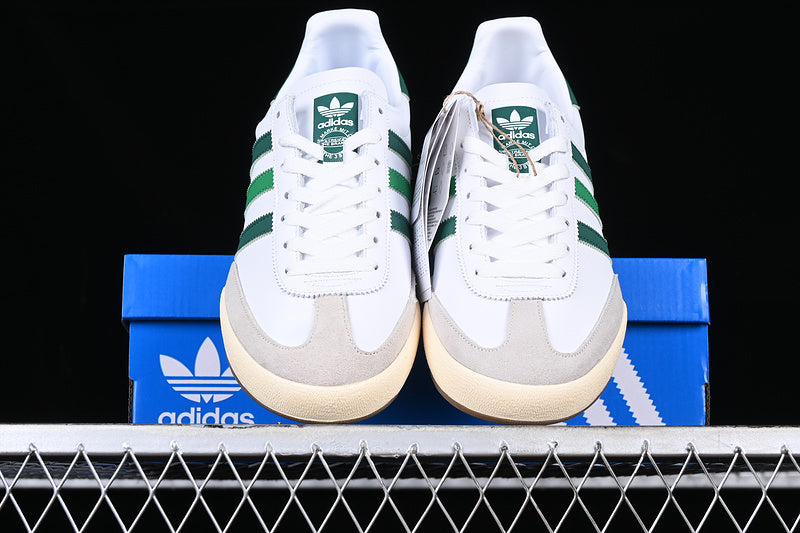 adidasOriginals Jeans - White