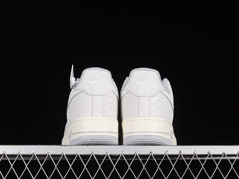 NikeUnisex Air Force 1 AF1 - White Python