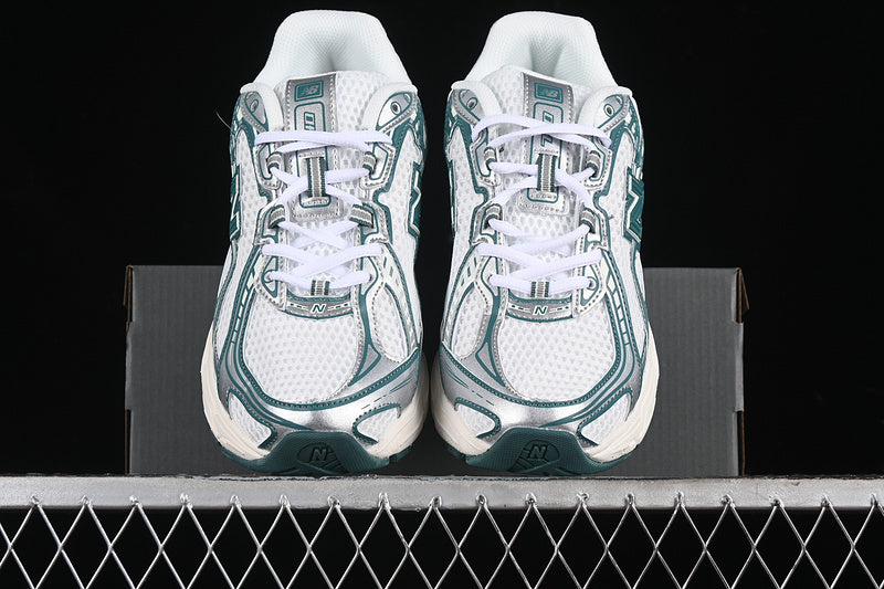New Balance 740v2 - White/Marsh Green