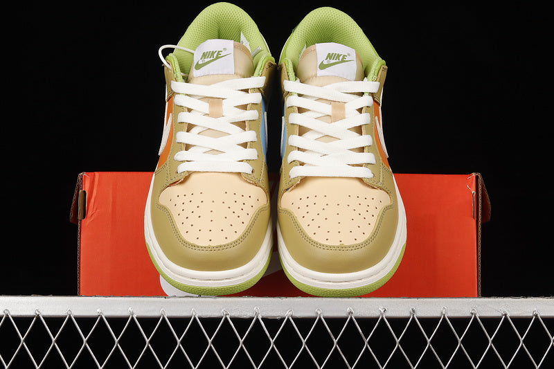 NikeUnisex  Dunk Low - Vivid Green