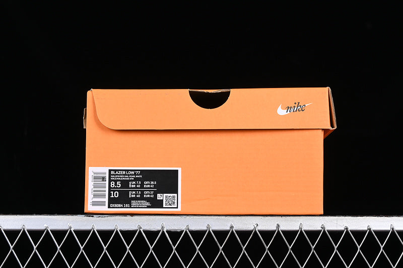 NikeUnisex Blazer Low 1972 - GYM RED