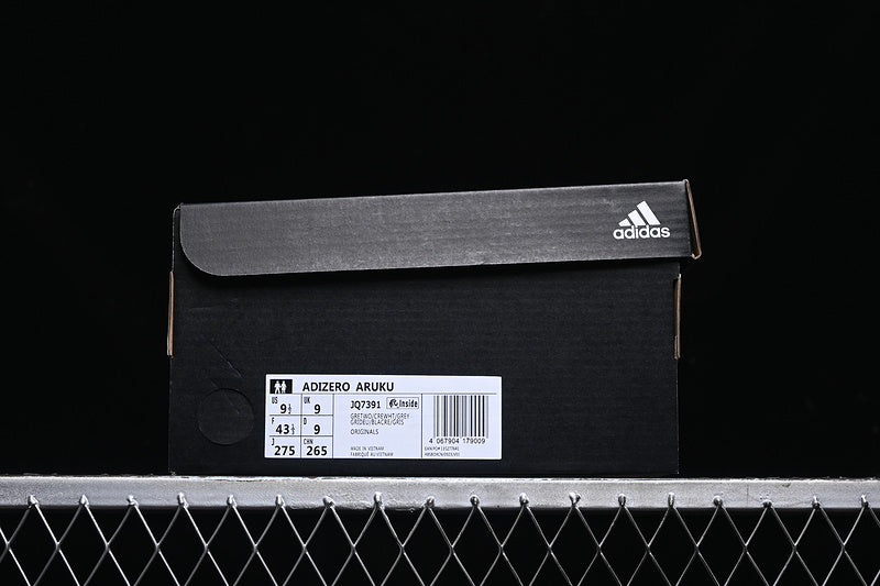 adidasUnisex Adizero Aruku - Grey/Cream