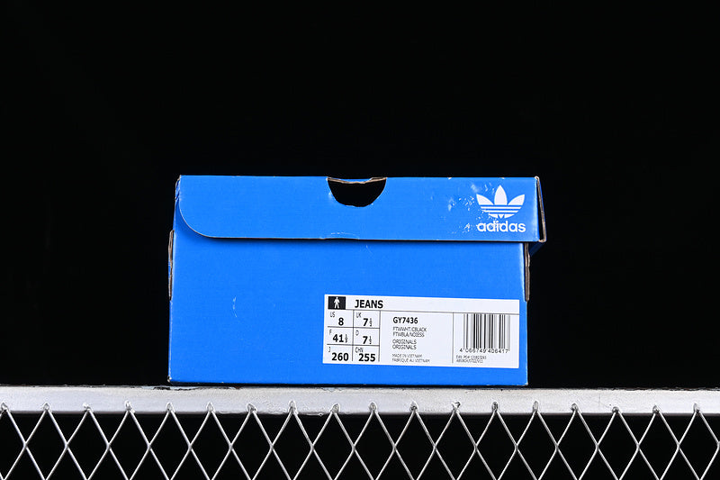 adidasOriginals Jeans - White