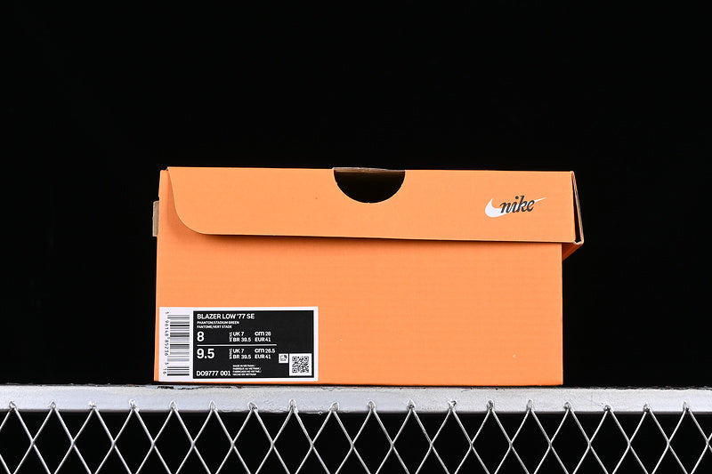 NikeUnisex Blazer Low 77 Phantom - Stadium Green