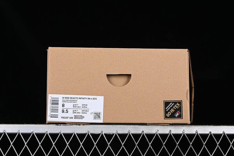 NikeUnisex Infinity Run 4 Gore Tex - White