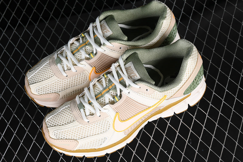 NikeMens Zoom Vomero 5 Sail Laser - Medium Olive