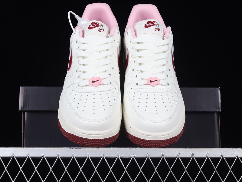 NikeUnisex Air Force 1 AF1 Low - Valentine's Day