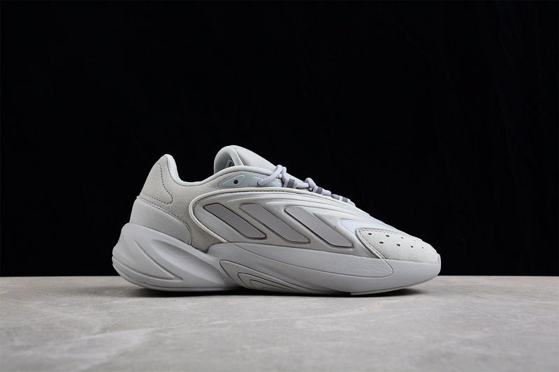 adidasUnisex Ozelia - Triple Grey