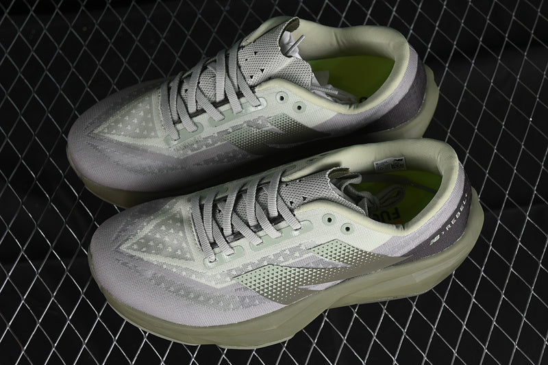 New Balance Fuelcell Elite V4 - Rebel