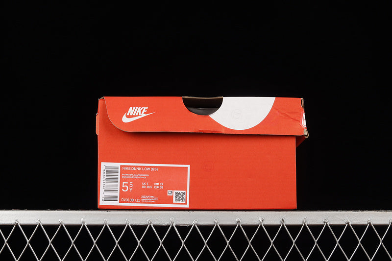 NikeUnisex  Dunk Low - Vivid Green