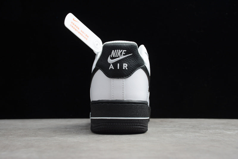 NikeUnisex Air Force 1 AF1 Low - Black Midsole