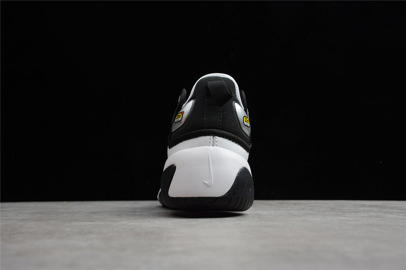NikeUnisex  Zoom 2K - White/Black