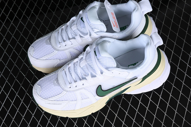 NikeUnisex V2K Run White/Green