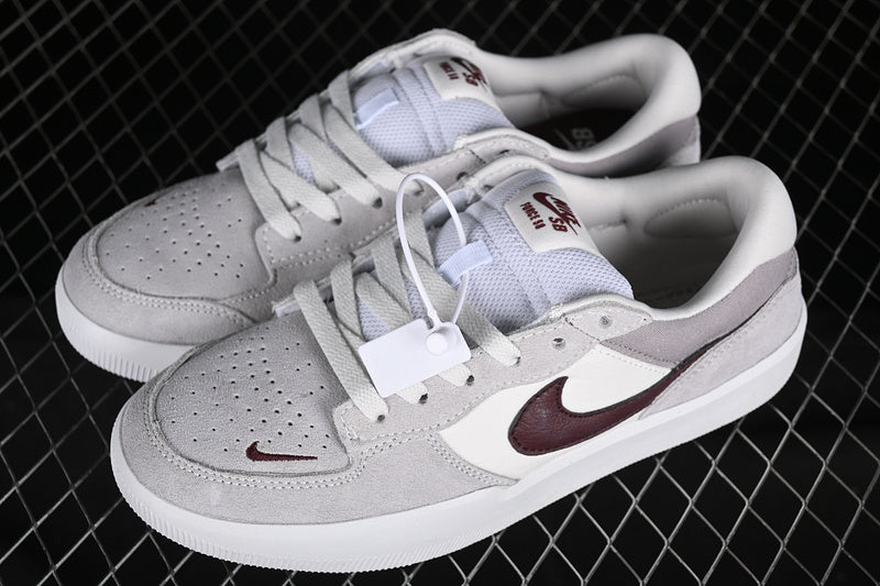 NikeUnisex SB Force 58 - Platinum Tint/Dark Red