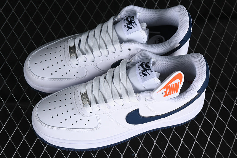 NikeUnisex Air Force 1 - White/Navy