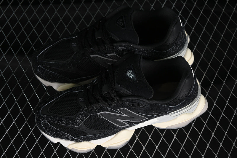 New Balance 9060 - Black/Sea Salt