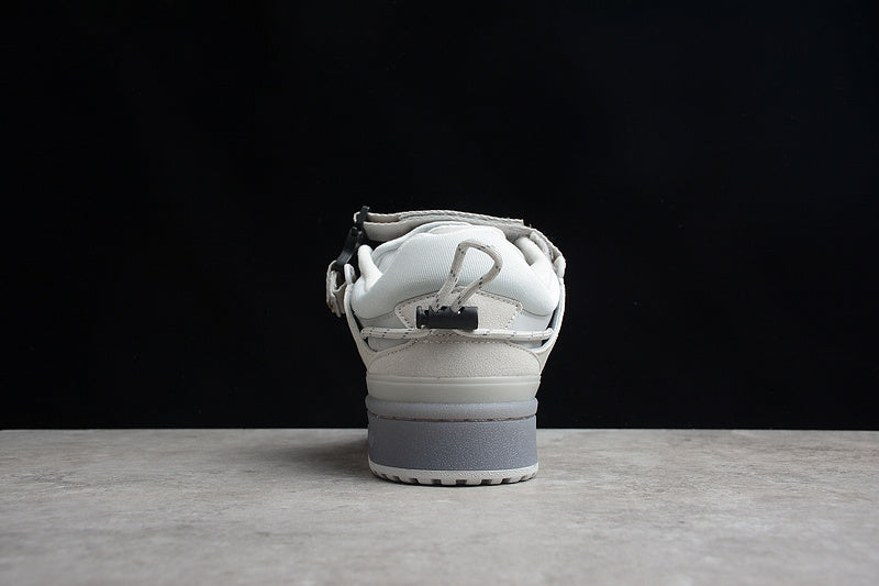adidasWMNS Bad Bunny - Grey