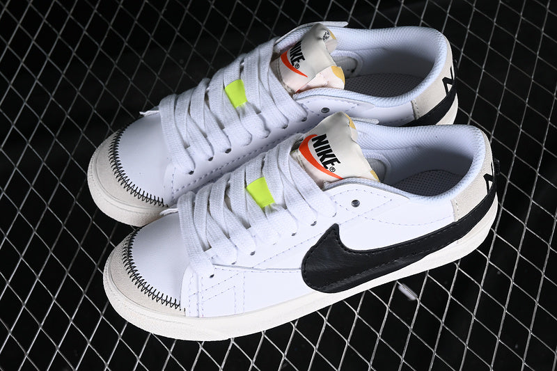 NikeUnisex Blazer Low 77 Jumbo - White/Black Sail