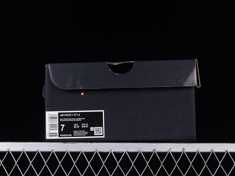 NikeUnisex Air Force 1 AF1 Low - Valentine's Day