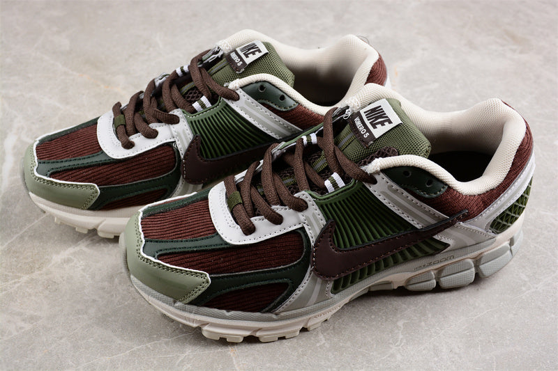 NikeMens Zoom Vomero 5 - Nature
