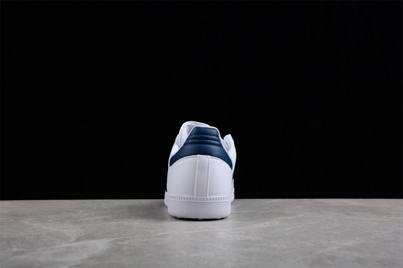 adidasMens Samba - White/Navy