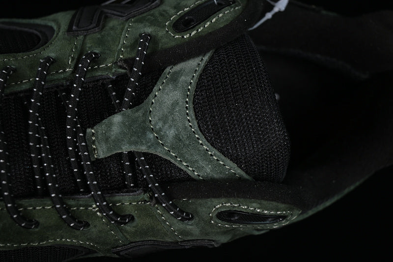 New Balance 2002R - Gore Tex Green