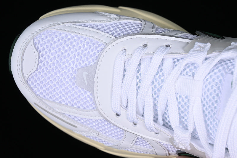 NikeUnisex V2K Run White/Green