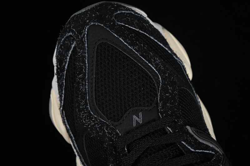 New Balance 9060 - Black/Sea Salt