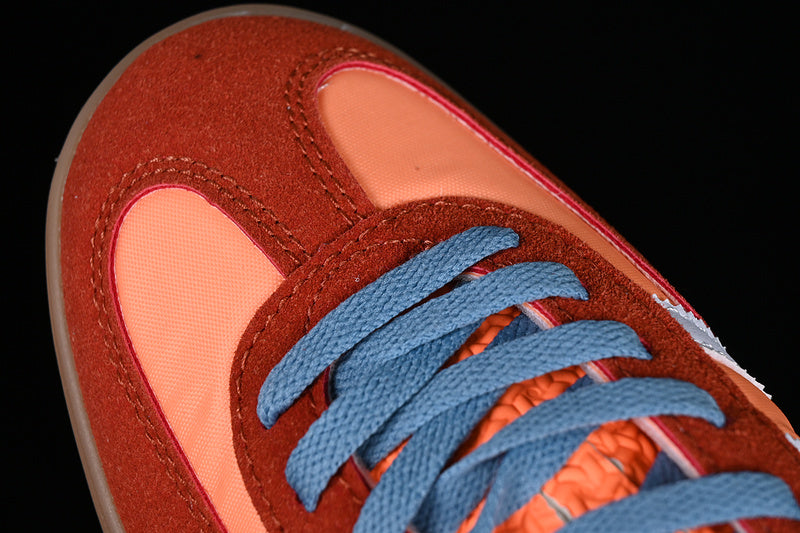 adidasMens Gazzele Indoor - Beam Orange
