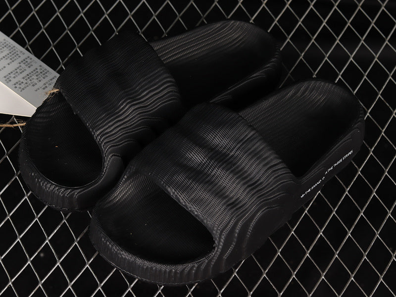 adidasUnisex Adilette 22 - Carbon Slides