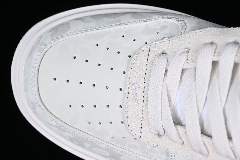 NikeMens Air Force 1 AF1 luxe - Summit White