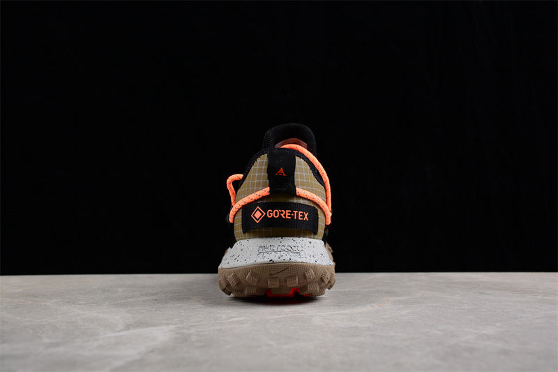 NikeUnisex ACG Mountain Fly Low Gore-Tex SE - Hazel Rush