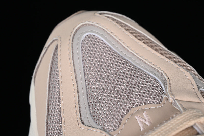 New Balance 9060 - Ivory Cream/Pink Sand