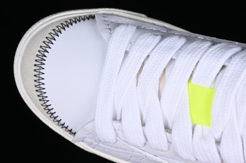 NikeUnisex Blazer Low 77 Jumbo - White/Black Sail