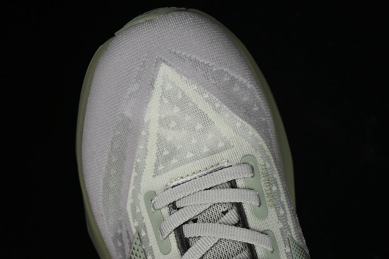 New Balance Fuelcell Elite V4 - Rebel