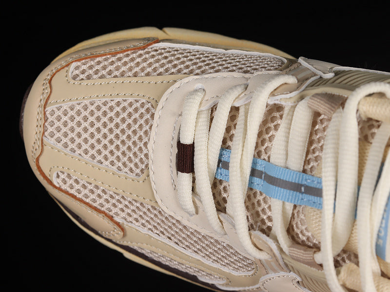 NikeMens Zoom Vomero 5 - Oatmeal