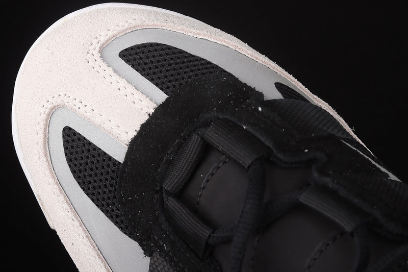 adidasUnisex Niteball - Black/White
