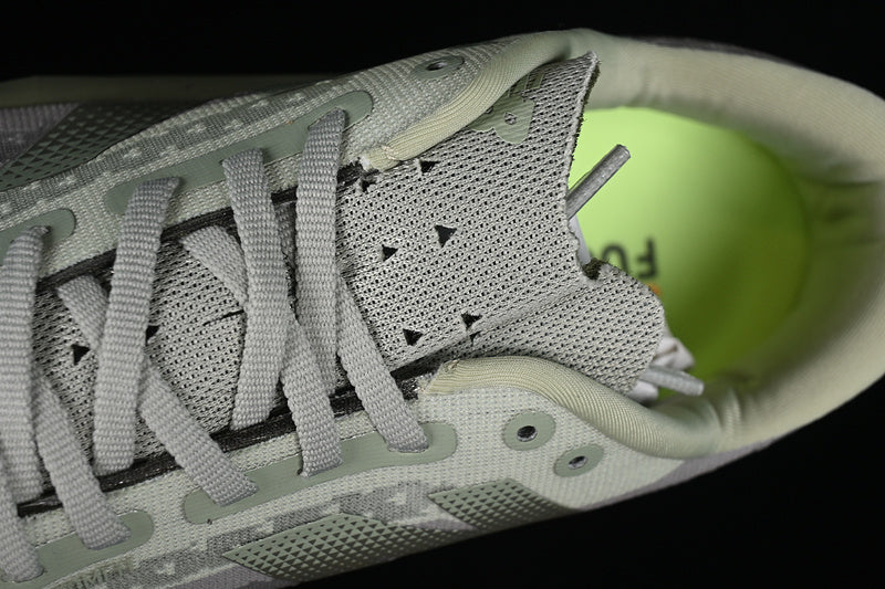 New Balance Fuelcell Elite V4 - Rebel