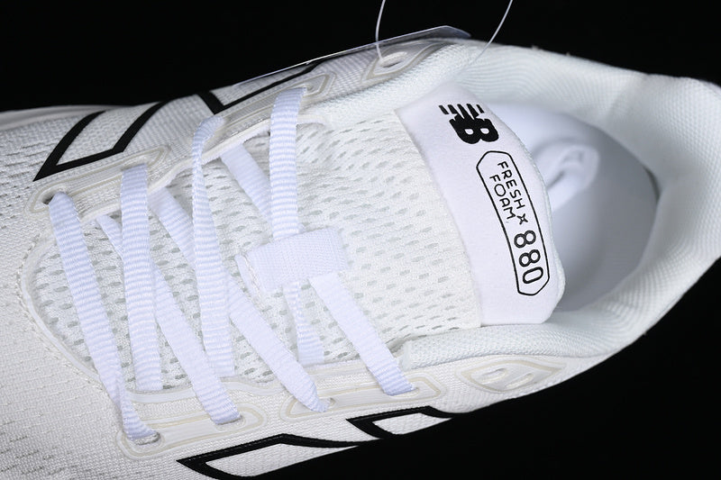New Balance 880 Fresh Foam - White