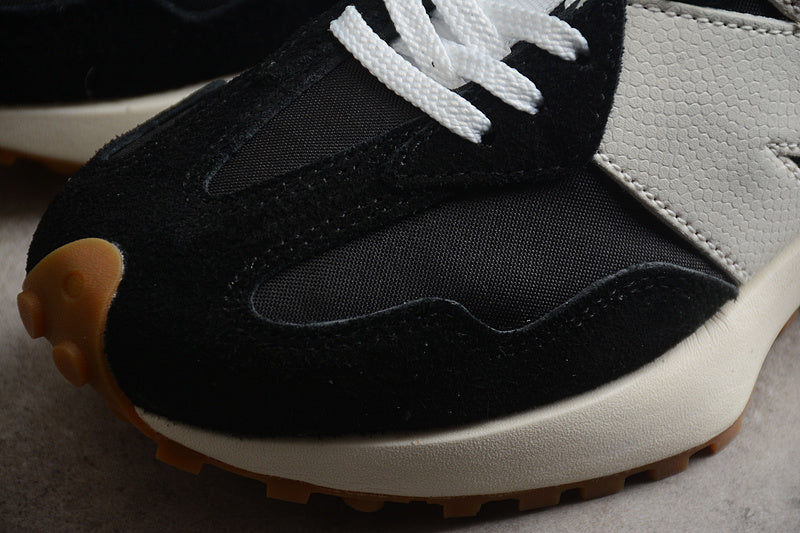 New Balance 327 - Black