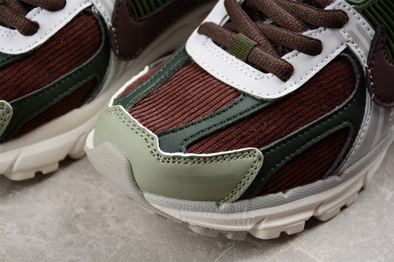 NikeMens Zoom Vomero 5 - Nature
