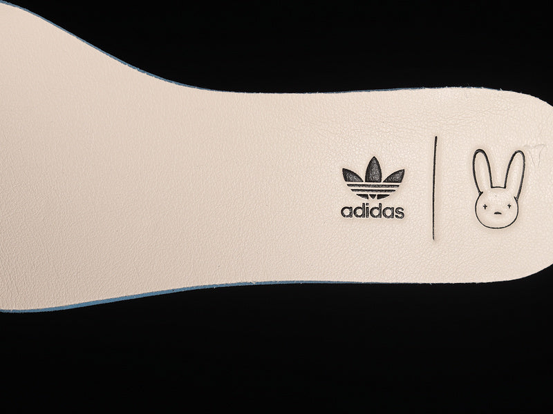 adidasUnisex Light Bad Bunny - Campus Cream